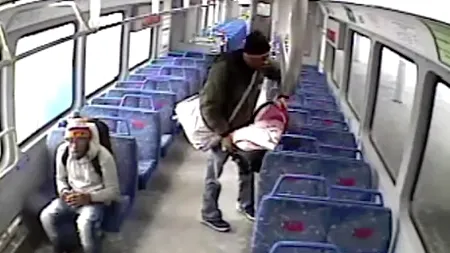 GREȘEALĂ de zile mari. Un tată ȘI-A „UITAT