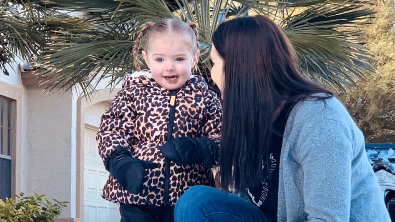 Surpriza incredibilă pe care a primit-o o fetiță de doi ani care s-a născut fără jumătate din inimă. „Arată ca ceilalți copii, dar nu se poate bucura de aceleași lucruri