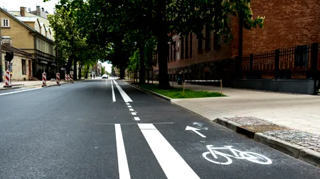 Pista pentru bicicliști din comuna Miroslava, Iași, se naște cu scandal. „În zona locuinței domnului primar, traseul pistei este modificat complet”