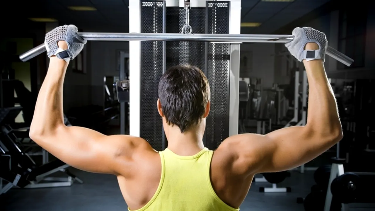 Contrastele se atrag. Cum arată soția unui instructor de fitness din Marea Britanie