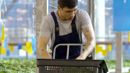 Cât timp a muncit un NEPALEZ în România pentru a-și lua casă în țara sa natală. A pus și deoparte