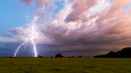 Prognoza ANM pentru perioada 21 aprilie - 19 mai. Schimbare radicală a vremii. Revin ploile și vijeliile