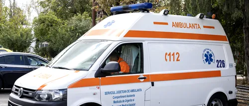 Șofer de ambulanță, amendat și lăsat fără permis în timp ce era în misiune