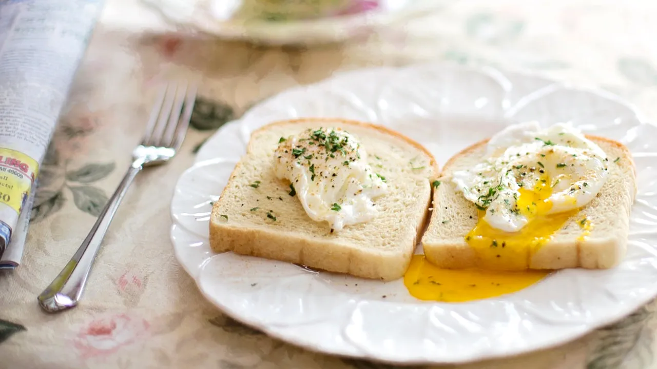 Ora la care mănânci este mai importantă decât ceea ce mănânci