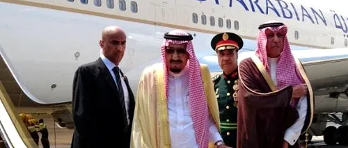 VIDEO. În vizită în Japonia, regele Arabiei Saudite a cerut 10 avioane, scară rulantă de aur, 500 de limuzine și 1.200 de camere de lux