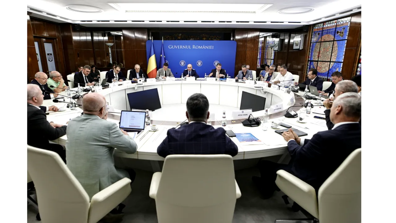 Primarii din țară au luat foc! BOLOJAN le-a propus dublarea impozitelor pe plan local: Noi cu înjurăturile, el cu banii!