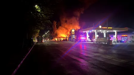 Un INCENDIU puternic a izbucnit la un restaurant din Voluntari. Focul s-a extins la un service auto și o vulcanizare