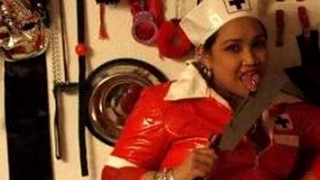 Asistenta medicală care a șocat internauții cu fotografiile ei de pe Facebook. 