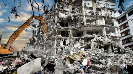 Un artist digital testează blocurile interbelice, comuniste și postdecembriste. Care blocuri s-ar putea prăbuși la un CUTREMUR de 7,5 grade