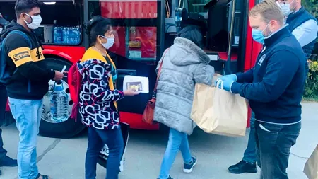 UN NOU ÎNCEPUT. Muncitorii din Sri Lanka au ajuns la Jucu, unde au fost angajați. Ce salarii vor primi cetățenii singalezi