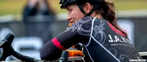 „M-am simțit umilită”: O campioană la ciclism s-a retras după ce a fost învinsă de un sportiv transgender