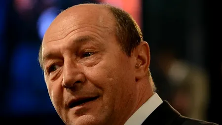 Gestul prin care Băsescu recunoaște că a fost colaborator al Securității