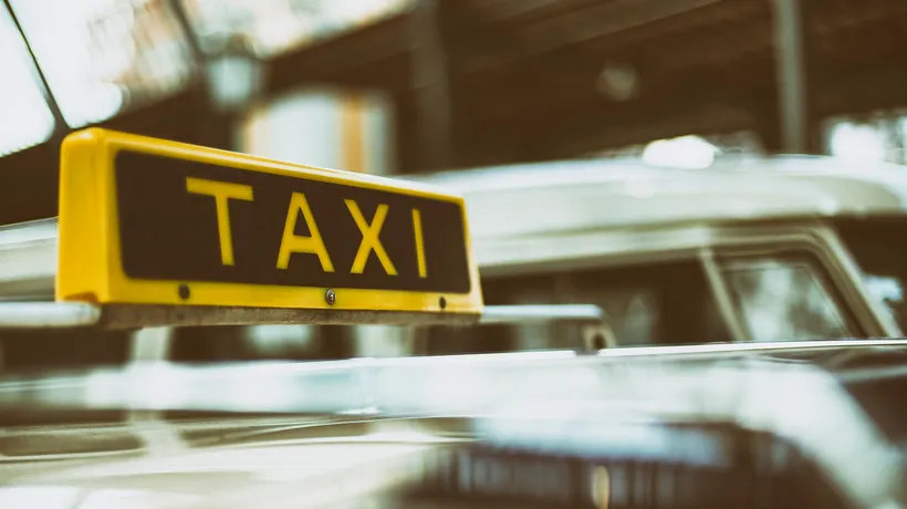 Zeci de amenzi date taximetriștilor din zona Gării de Nord şi a Gării Basarab