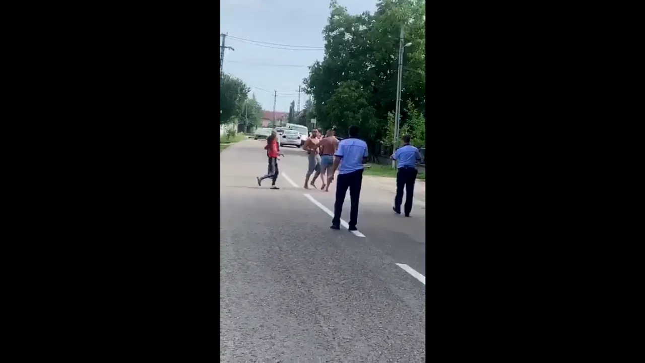 GORJ. Doi polițiști, ameninţaţi cu bătaia şi înjuraţi de un tânăr: „Vrei să te bat cu pistolul în mână?”