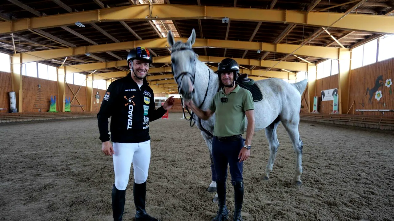 Ce EXPERIENȚĂ. Și-a lăsat monopostul de 500 de cai putere pentru o iapă cu pedigree