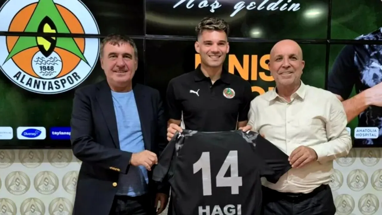 Ianis Hagi și-a găsit în sfârșit ECHIPĂ! Cu ce formație a semnat și ce număr va purta