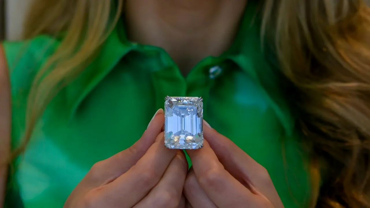 Suma fabuloasă pentru care s-a vândut la licitație celebrul DIAMANT denumit 