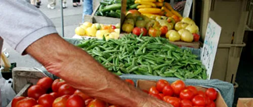 Poliția Capitalei a confiscat peste 25 de tone de legume și fructe dintr-o piață