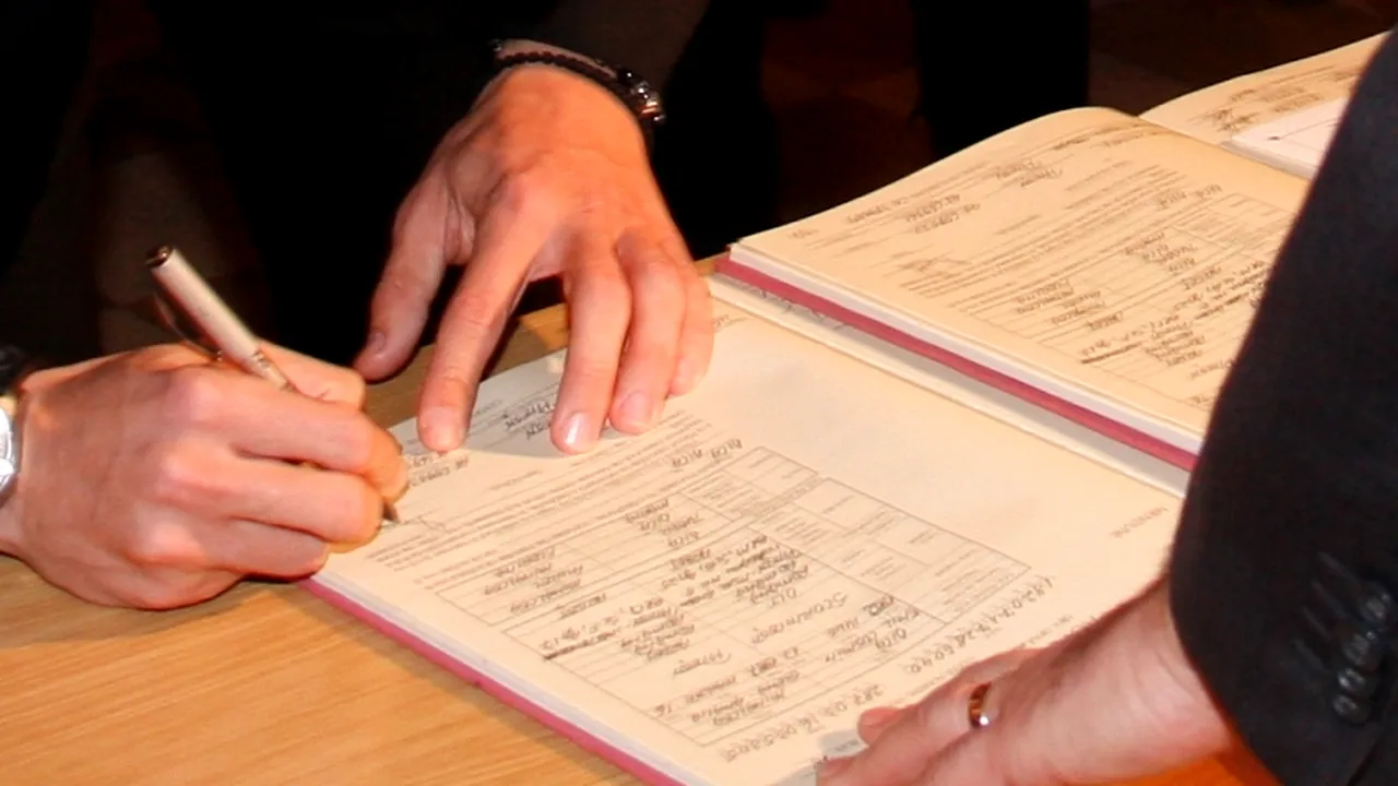 Sistemul informatic de emitere a actelor de stare civilă va costa circa 27 de milioane de euro. Când va fi funcțional