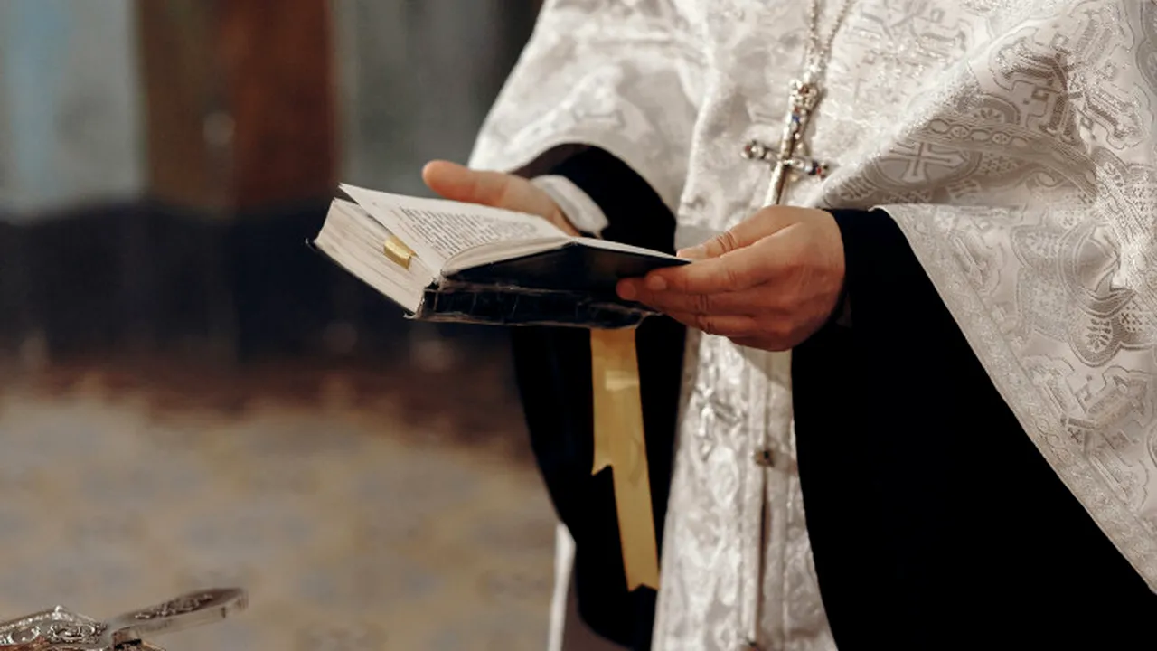 Întâmplare stranie într-o familie de preoți! Doi bărbați, tată și fiu, au avut parte de aceeași moarte, la 25 de ani distanță