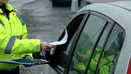 Puțini șoferi știu! Ce trebuie să facă atunci când ies pe drumurile naționale. În caz contrar, pot primi AMENDĂ