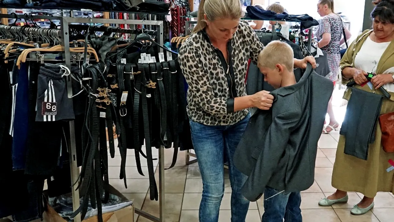 O ROMÂNCĂ a fost dată în judecată de Adidas, Puma și Lacoste. Companiile îi cer DAUNE de mii de euro