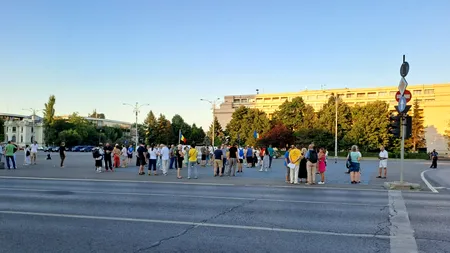 Dosarul 10 august | Câteva zeci de persoane în Piața Victoriei, la șapte ani de la protestul diasporei