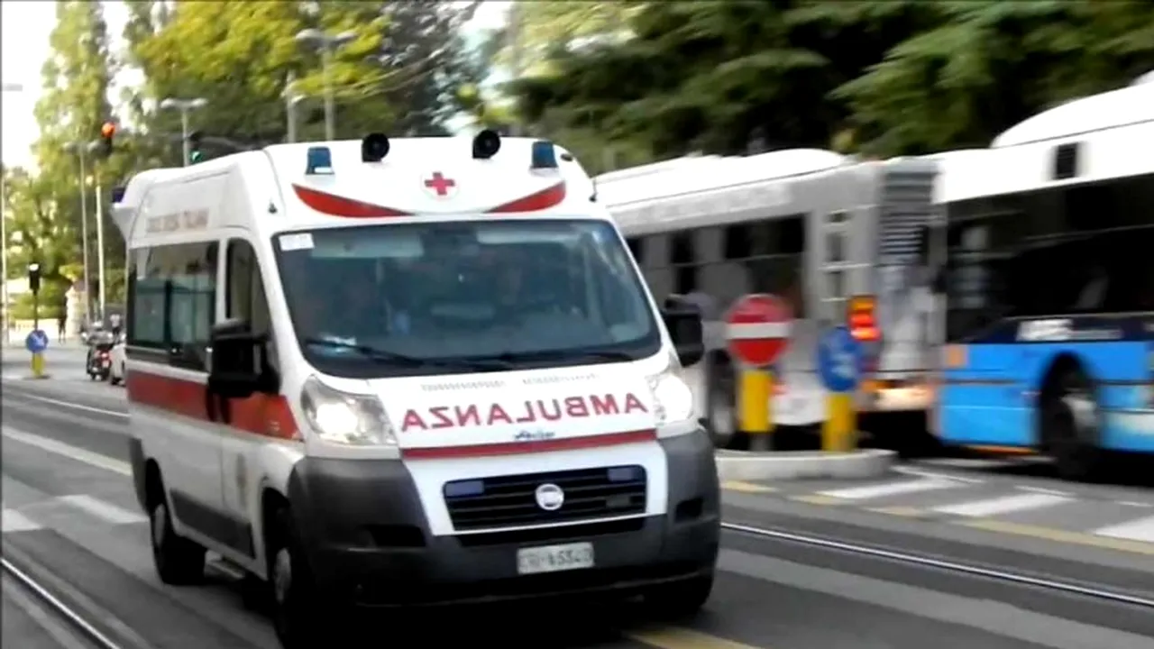 O fetiță româncă de patru luni a murit în Italia după ce mama ei a căzut cu mașina într-un canal de scurgere