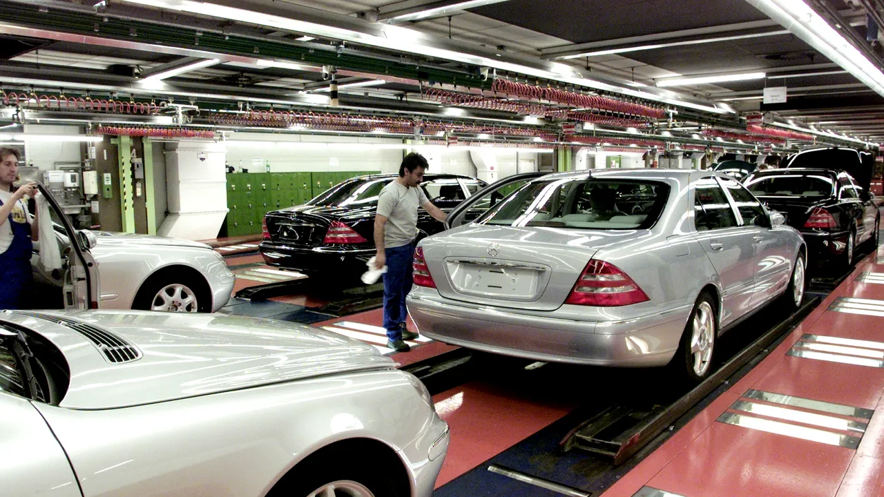 Statul care ar putea prelua până la 10% din grupul german Daimler