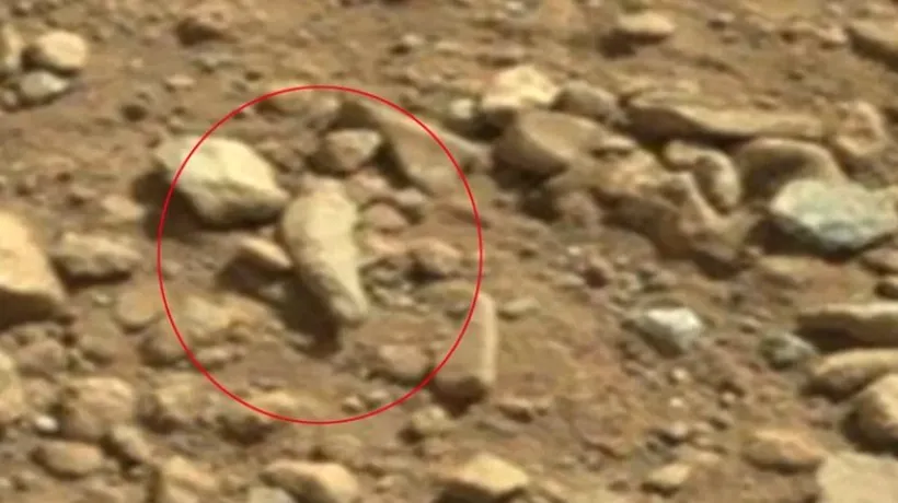 FOTO+VIDEO. Pasionații de OZN-uri susțin că imaginile surprinse de robotul Curiosity ascund dovezi ale existenței vieții pe Marte