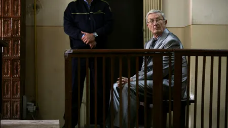 Fostul general Victor Atanasie Stănculescu, operat la 10 zile după eliberarea din închisoare