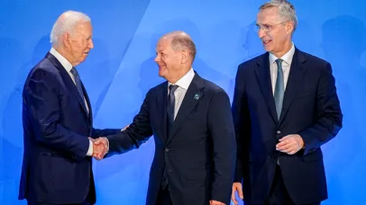 <span style='background-color: #2c4082; color: #fff; ' class='highlight text-uppercase'>VIDEO</span> Tensiuni în partidul lui SCHOLZ din cauza planului instalării rachetelor SUA în Germania /Există temeri privind reacția Rusiei