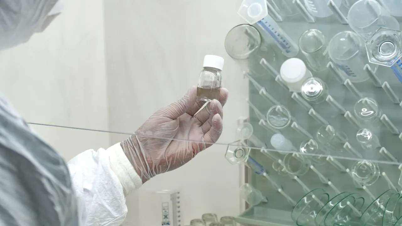 Agenția Europeană a Medicamentului recomandă utilizarea cocktailului de anticorpi produs de Regeneron în tratarea COVID-19