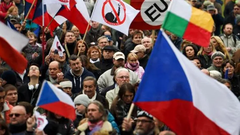 Cehii nu vor refugiați în țară: rezultatele celui mai recent sondaj de opinie