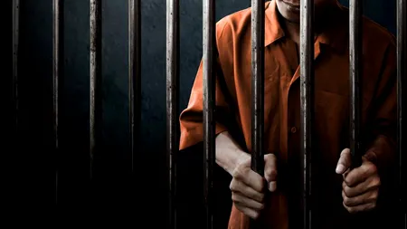 Avocatul Poporului a descoperit că arestații mănâncă din hrana viitorilor polițiști. Infractorii s-au declarat încântați de mâncarea care este „multă și bună”! (EXCLUSIV)
