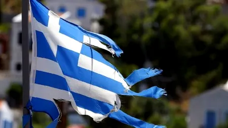 Grecii protestează, parlamentarii impun noi măsuri de austeritate