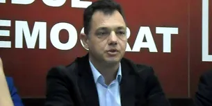 Comasarea ministerelor și curățenia în organigramele Guvernului sunt cheia reducerii deficitului bugetar, susține Radu Oprea, ministrul Economiei