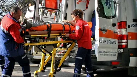 Doi morți și trei răniți, după ce o mașină s-a răsturnat în râul Mureș