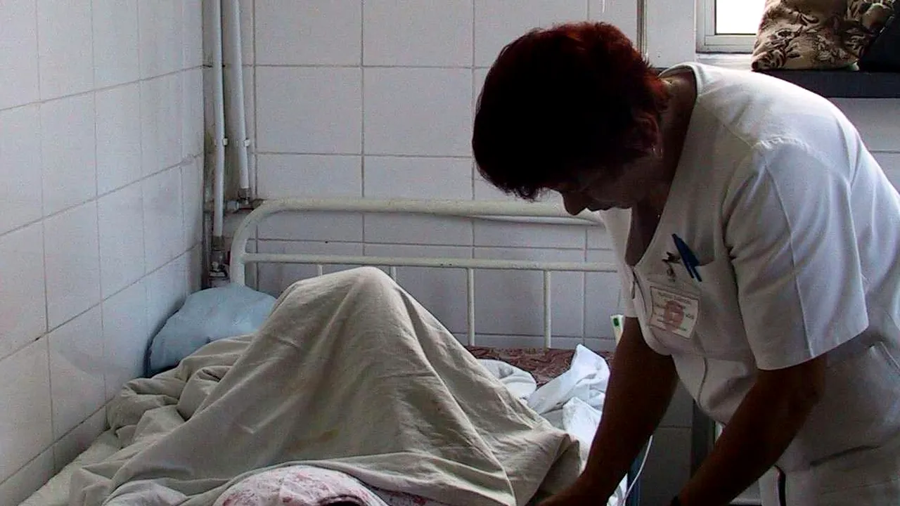 Patru adulți și un copil de doi ani,intoxicați cu ciuperci; doi adulți și copilul sunt în comă