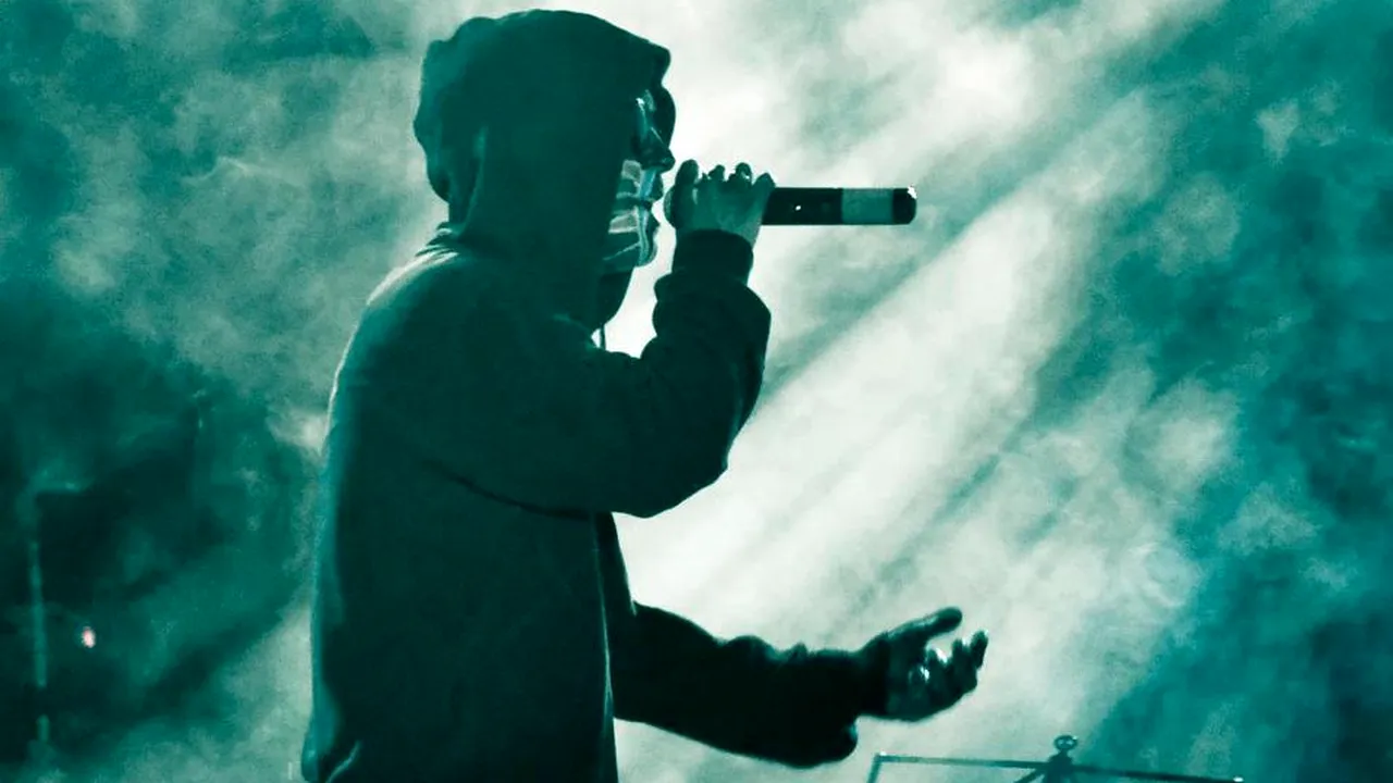 Două piese ale trupei Carla''s Dreams, în pericol de a fi interzise 