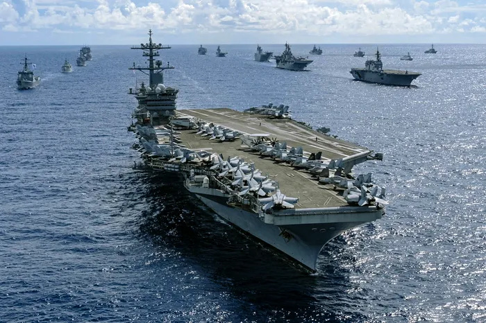 Portavionul USS Abraham Lincoln a ajuns în Thailanda, după 270 de zile pe mare. Ce va face echipajul de 5.000 de persoane și în ce stare se află nava