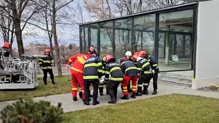 VIDEO | Sinucidere învăluită în mister la Slatina: Un bărbat s-a aruncat în gol de la etajul 8 al hotelului unde era cazat