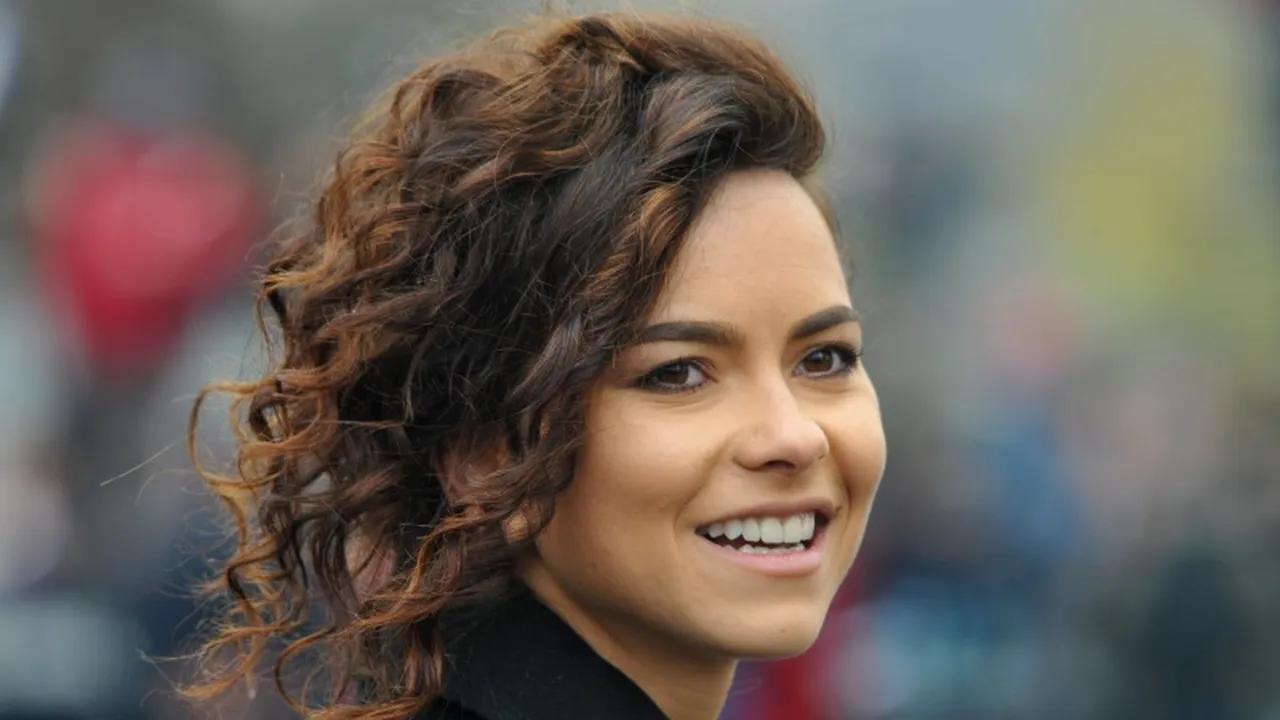 1 DECEMBRIE 2012. Cum a sărbătorit Inna ZIUA NAȚIONALĂ a României