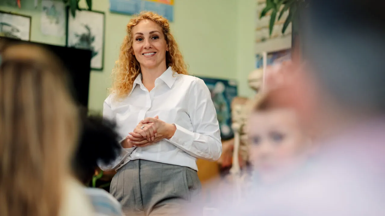 Salariile profesorilor în funcție de experiență. Diferențele dintre cei care au 5,10 sau 20 de ani în domeniu