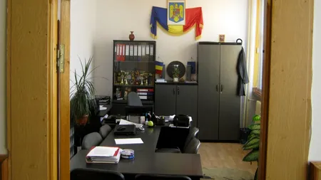 USR, cu ochii pe funcțiile de directori din școli. Ce propunere are senatorul Pălărie