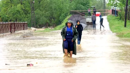 După ei, potopul. Protest împotriva angajaților de la Ape veniți să ridice diguri. Primar: 