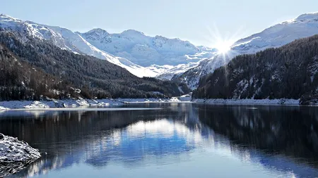 Doi minori, fată și băiat, sunt resuscitaţi după ce au căzut în râul Bistrița, în Neamț