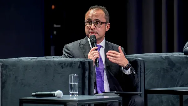 Premierul Ciolacu a numit 10 secretari de stat. Printre ei, fostul europarlamentar Cristian Bușoi