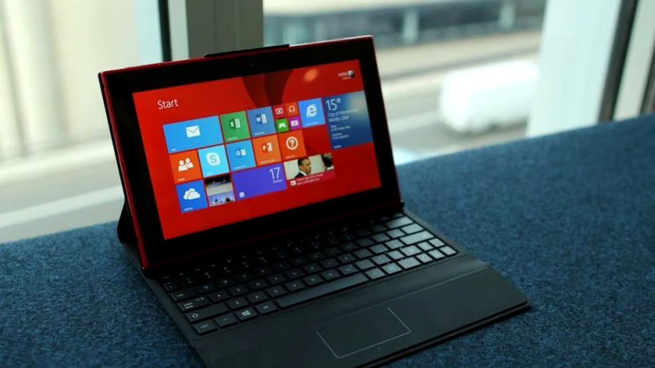 Nokia a prezentat noul vârf de gamă Lumia 1520 și prima tabletă a companiei - GALERIE FOTO