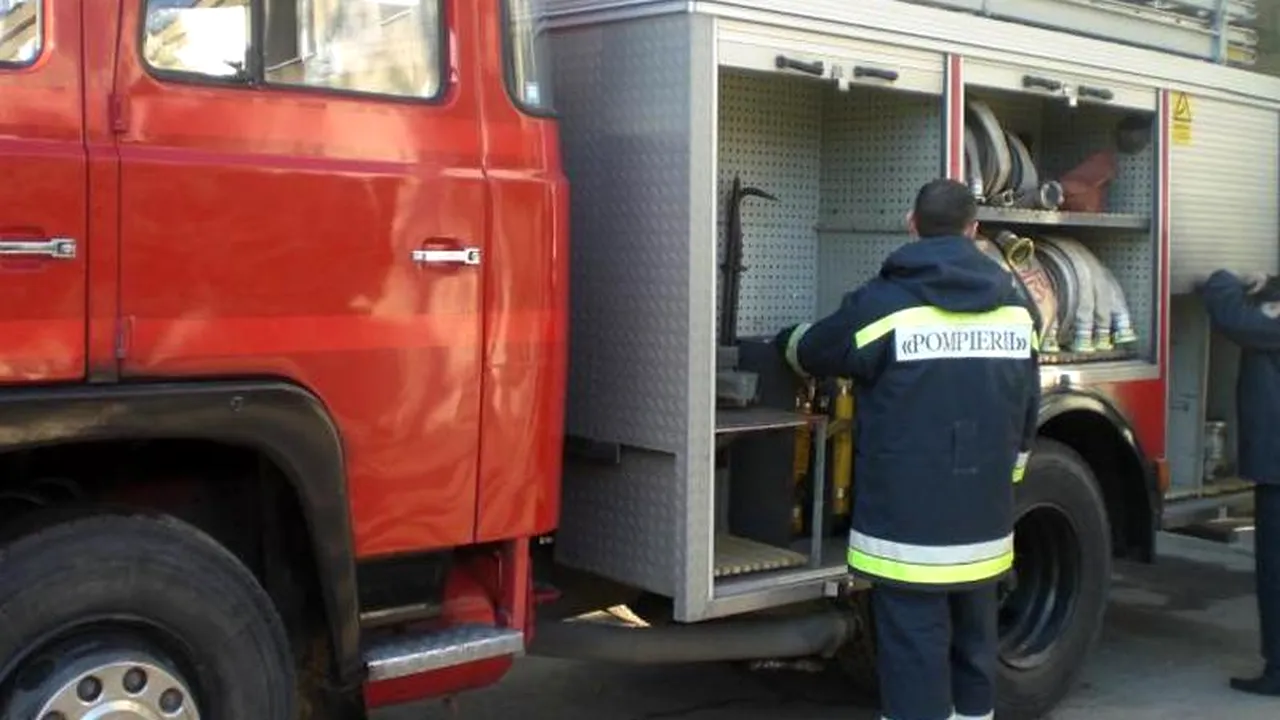 Incendiu într-un bloc din Capitală. O femeie a murit